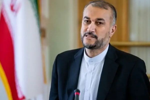 وزير الخارجية الإيراني: اليابان عرضت مبادرة لاستئناف المحادثات النووية الإيرانية