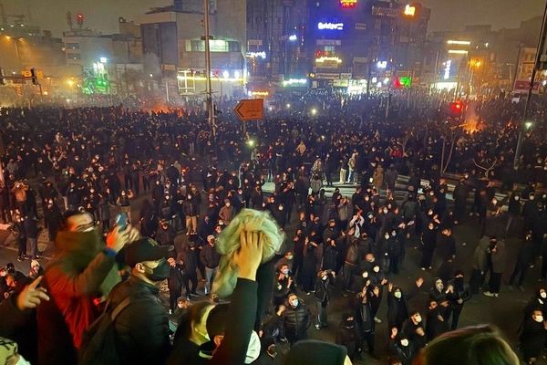 جمهوری اسلامی علیه ۱۵ ورزشکار و بازیگر حامی مردم ایران، پروندهسازی کرد