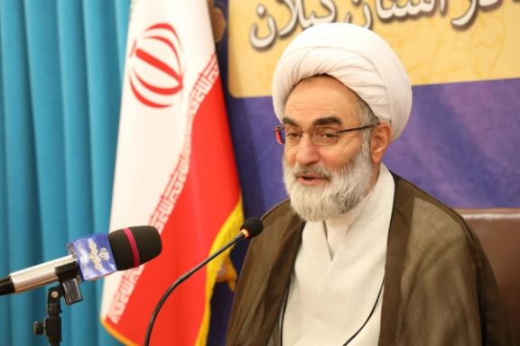 نماینده خامنهای در گیلان: پدر و مادر دخترانی که کشف حجاب میکنند را هم احضار کنید