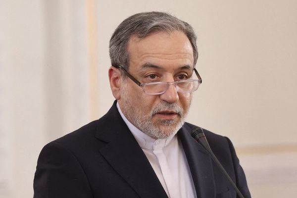عراقچی: با فرانسه «گفتوگو» کردم، با اروپا «مذاکره» نداریم