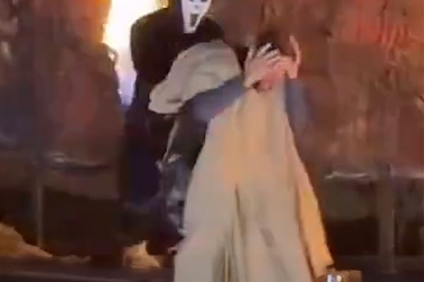 وكالة أنباء فارس عن عرض "الجحيم": "الثوري الإيراني" خلق تجربة حقيقية للقبر والموت للشعب