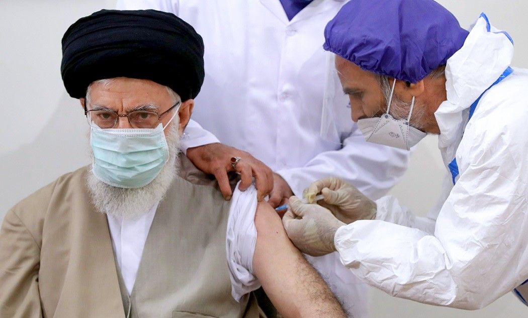 Ali Khamenei receiving a COVID vaccine shot in 2021