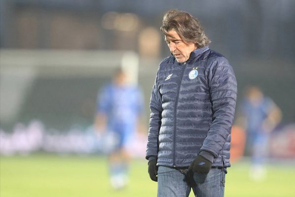 جلسه فوری هیات مدیره استقلال پس از باخت به گلگهر، بازی با سپاهان آخرین فرصت ساپینتو