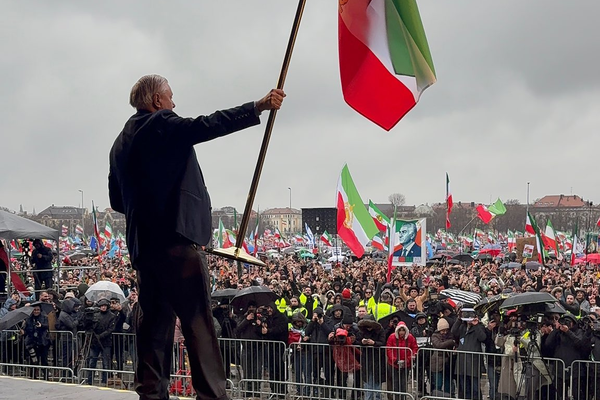 سناتور گراهام: حضور در تجمع ۲۵۰ هزار نفری ایرانیان از برجستهترین لحظات زندگیام بود