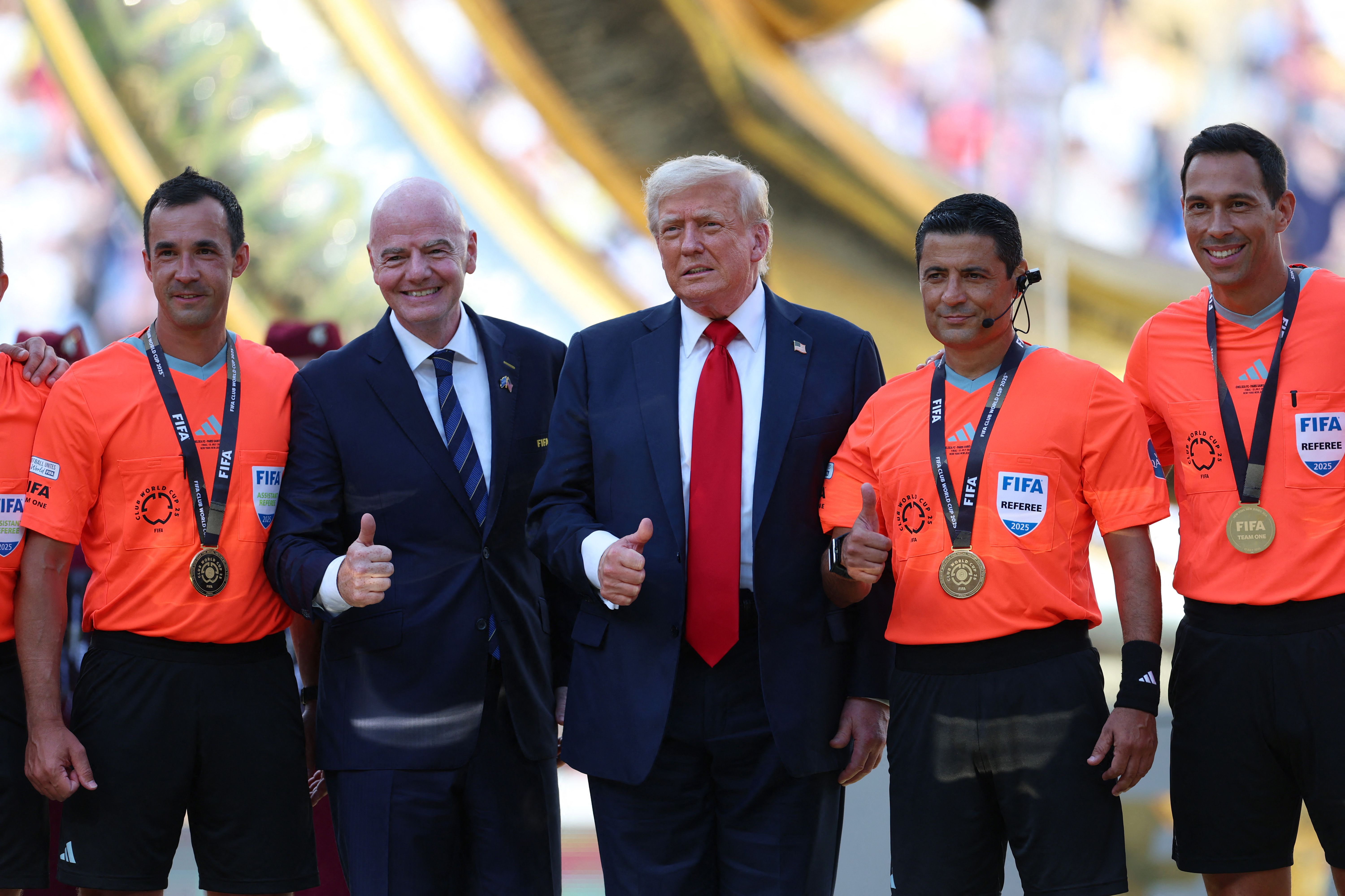 حمله خبرگزاری سپاه به علیرضا فغانی به‌دلیل عکس گرفتن کنار دونالد ترامپ