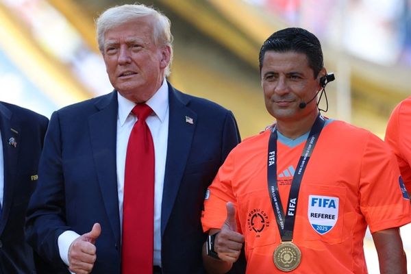 علیرضا فغانی، پرافتخارآفرین داور ایرانی؛ از عکس با ترامپ تا همراهی با انقلاب ملی ایرانیان