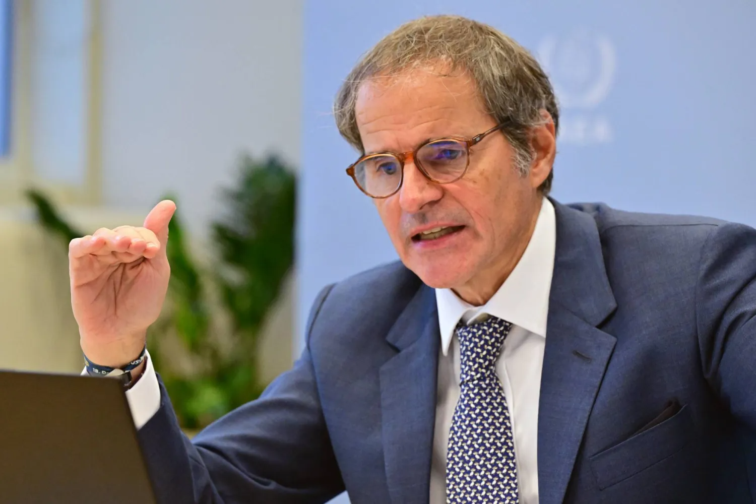 غروسي في حماية "كوبرا" بعد تهديدات إيرانية.. هل تواصل طهران استهداف مسؤولين غربيين؟