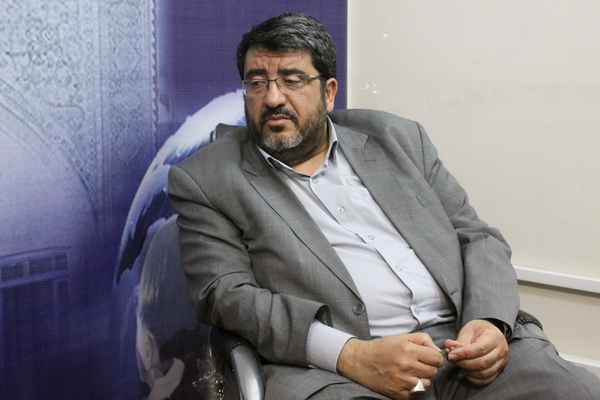 أكاديمي مقرّب من النظام الإيراني: عودة مفتشي "الطاقة الذرية" تمهّد لهجوم إسرائيلي جديد