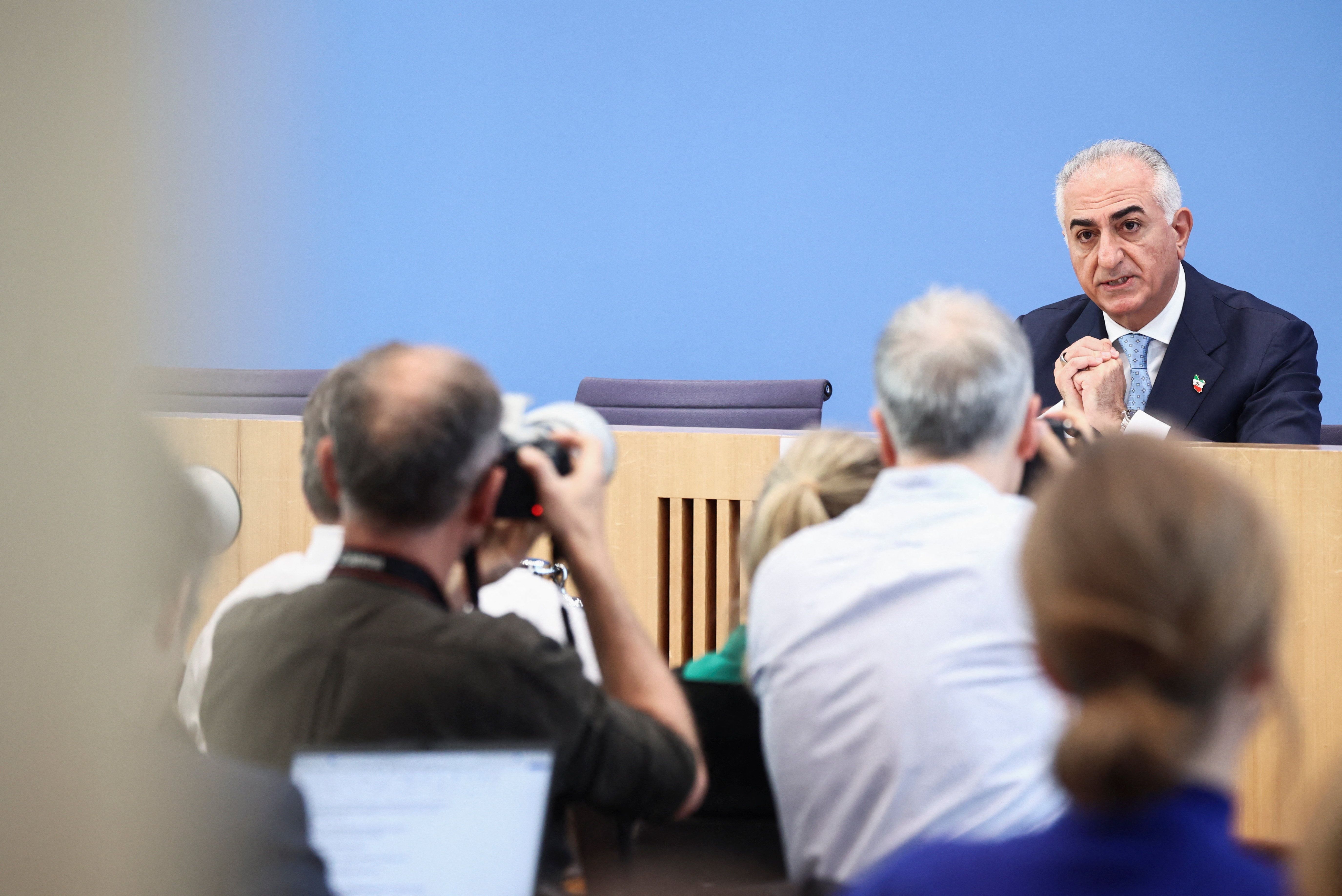 شاهزاده رضا پهلوی: اگر جمهوری اسلامی بر سر کار بماند، جنگ‌های بیشتر اجتناب‌ناپذیر است