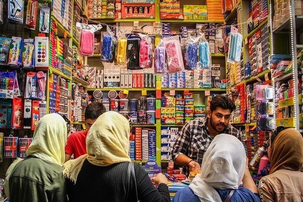 وكالة أنباء "إيلنا": أسعار مستلزمات المدارس شهدت ارتفاعاً جنونياً