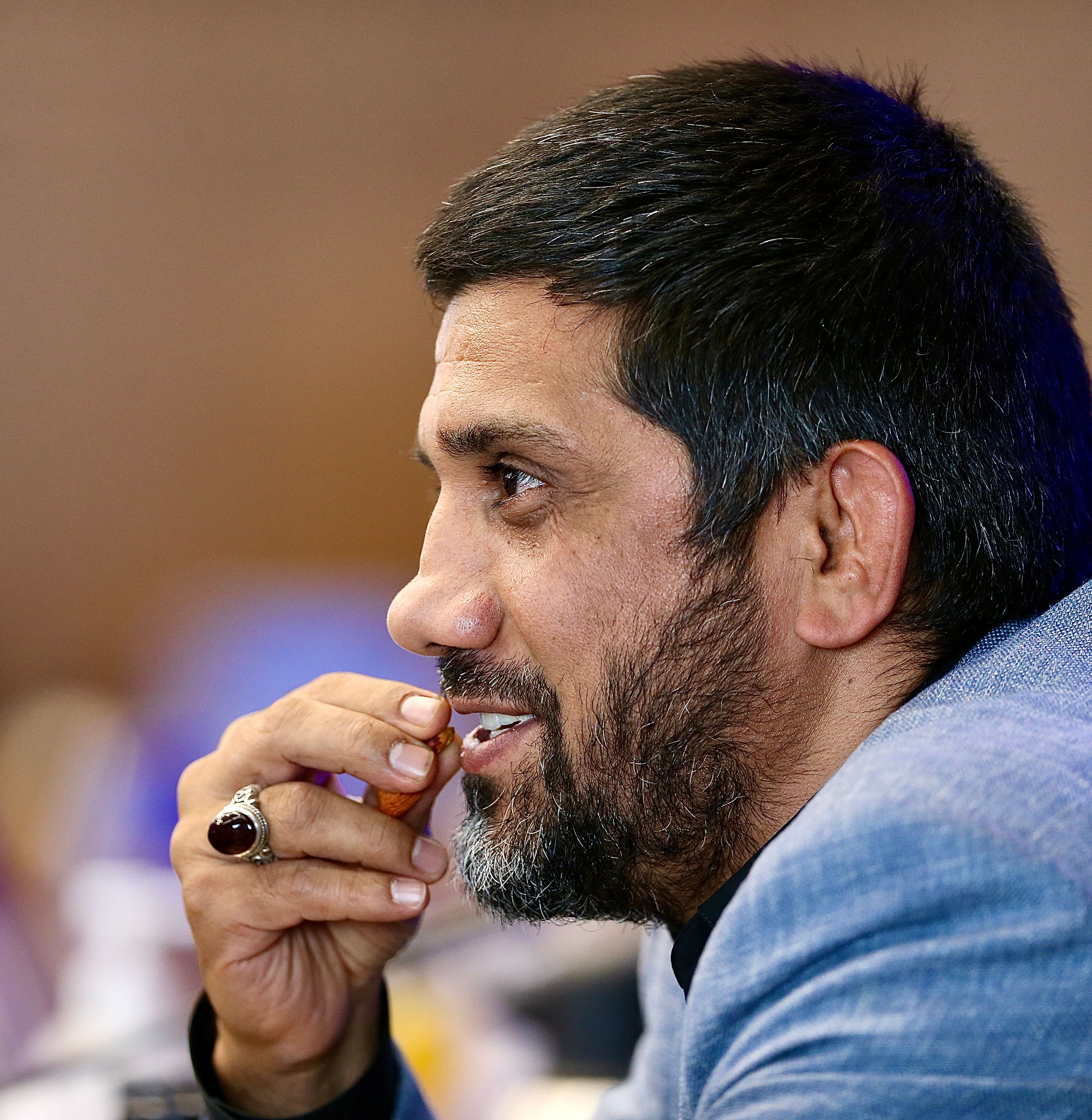 در پاسخ به علی دایی؛ علیرضا دبیر خودش را با امام اول شیعیان مقایسه کرد