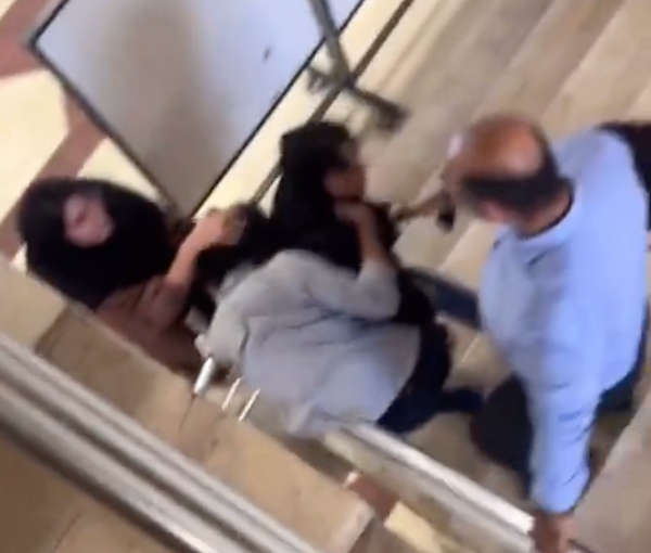 طلاب "العلامة الطباطبائي" الإيرانية: الأمن يمارس قمعا واسعا والجامعة أصبحت "قاعدة أمنية" 