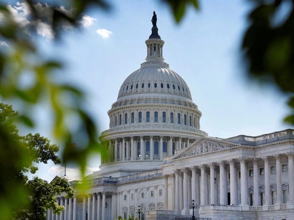 50 سيناتوراً جمهورياً يطالبون أوروبا بتفعيل آلية الزناد وإعادة العقوبات على إيران