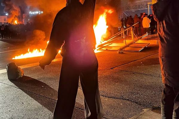 "إيران إنترناشيونال": النظام قتل 12 ألف شخص خلال الاحتجاجات العامة في إيران