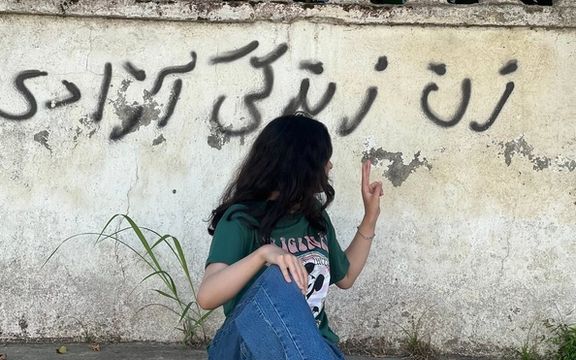 جمعی از کنشگران: ۸ مارس یادآور ۴۵ سال مبارزه با قوانین ضد زن جمهوری اسلامی است