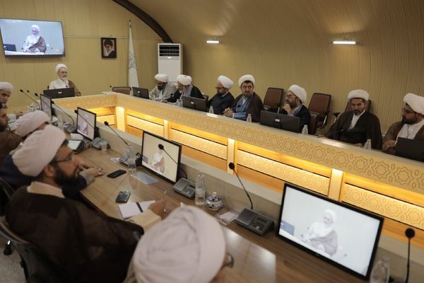 Iran Seminary Urges Candidates to Use AI to Influence Voters