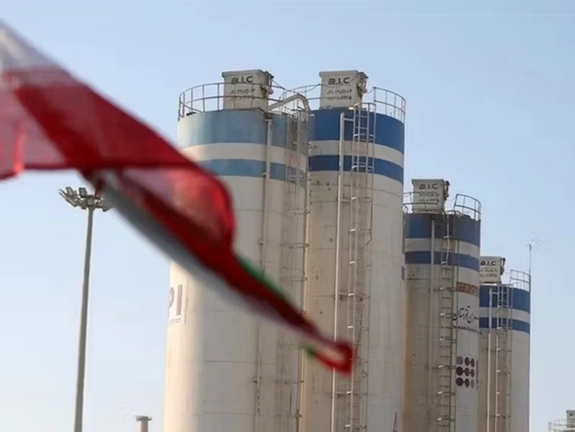 وزیر خزانهداری آمریکا به همتای ترکیهای: بر فشار حداکثری علیه جمهوری اسلامی تاکید داریم