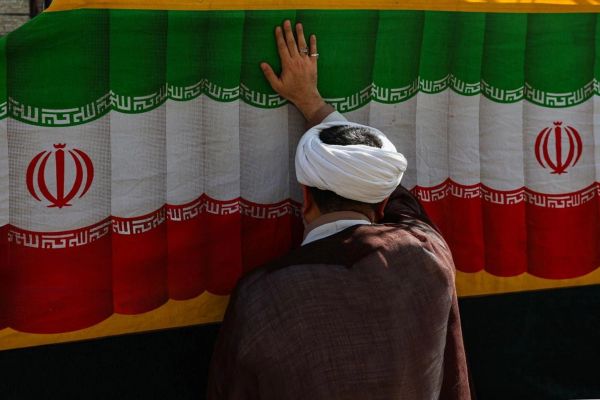 مركز أبحاث إسرائيلي: النظام الإيراني في نهايته.. وعلى الغرب أن يكون مستعدًا