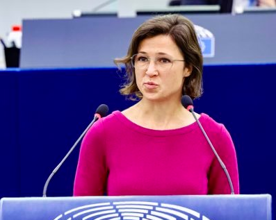 نماینده پارلمان اروپا: شایعات حاکی از آن است که به زودی اینترنت در ایران محدودتر خواهد شد