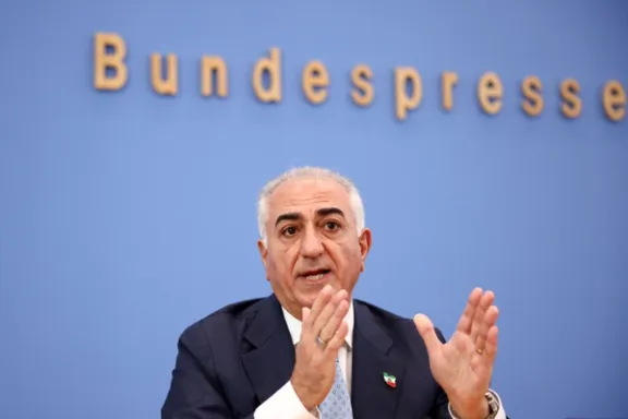 شاهزاده رضا پهلوی خواستار طرح مساله اینترنت و حقوق بشر در مذاکرات با جمهوری اسلامی شد