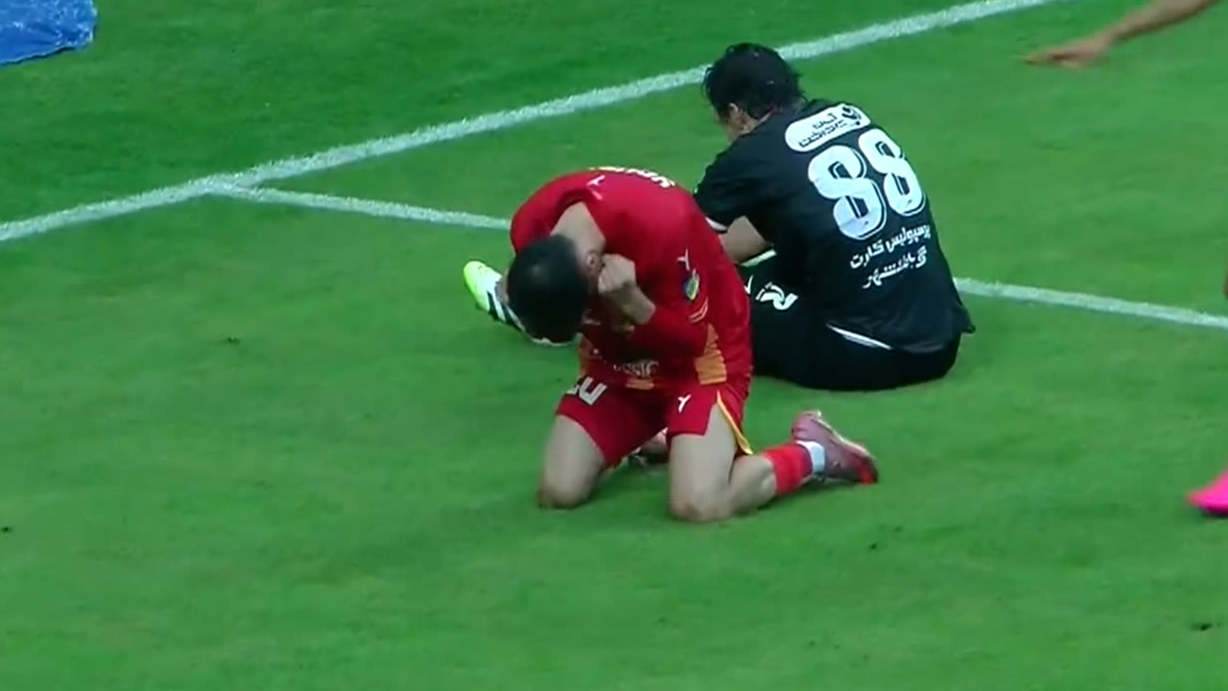 ترس جمهوری اسلامی از حضور هواداران در استادیوم؛ پرسپولیس به فولاد باخت