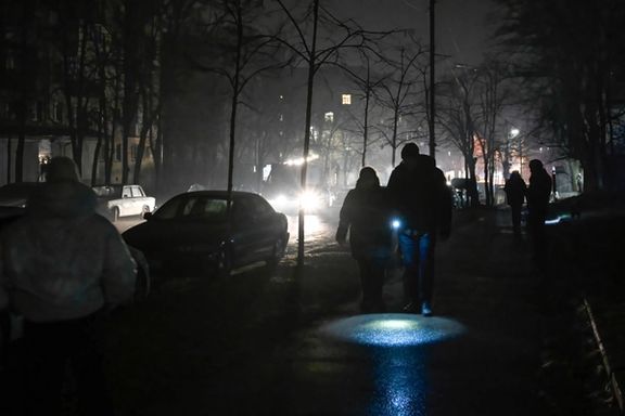 زلنسکی: نزدیک به ۹ میلیون نفر در اوکرین بدون برق ماندهاند