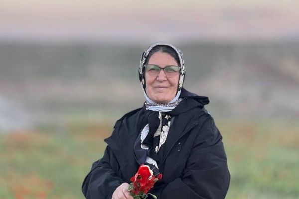 وضع سلامت آمنه بیرقداری، زندانی سیاسی، در زندان وکیلآباد مشهد وخیم است