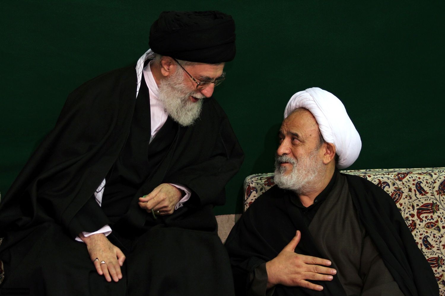 Prominent Cleric, Other Insiders Criticize Regime Amid Iran Crises