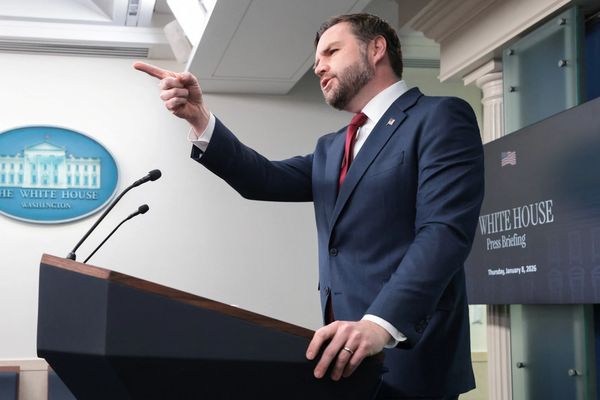 سخنگوی ونس گزارشها درباره تلاش او برای توقف حمله به ایران را «غیردقیق» خواند