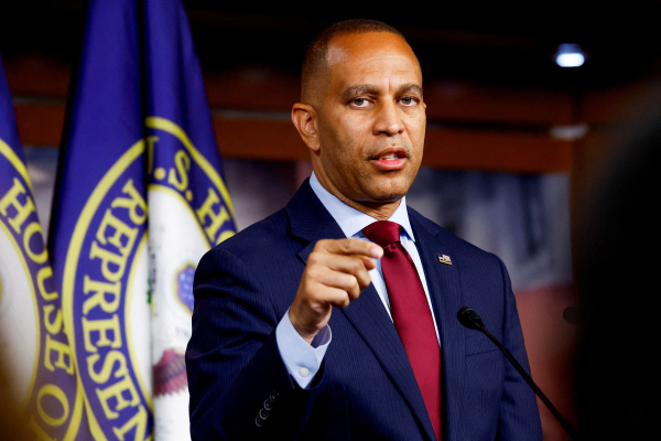Cautious Democrats seek Iran talks success but question backroom approach