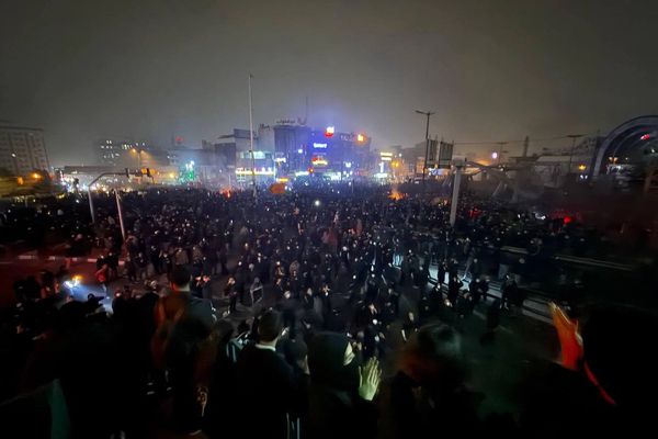 Iran unrest widens as blackout deepens and foreign pressure builds