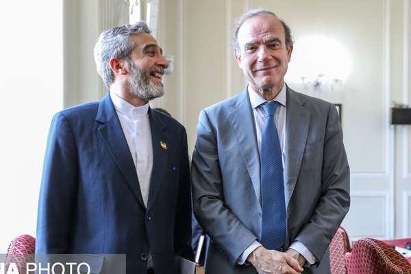 Senior Iranian Diplomat says He Met With Europeans In UAE