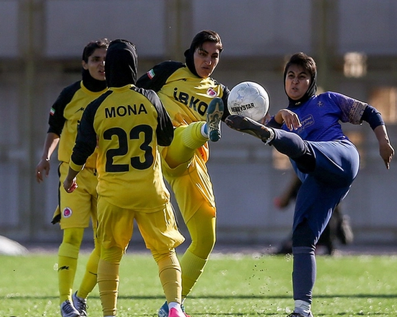 خبر خوب برای فوتبال زنان؛ باشگاه فوتبال زنان خاتون بم مجوز حرفهای گرفت
