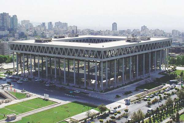 Sectarian rhetoric, criticism of US talks on state media raise hackles