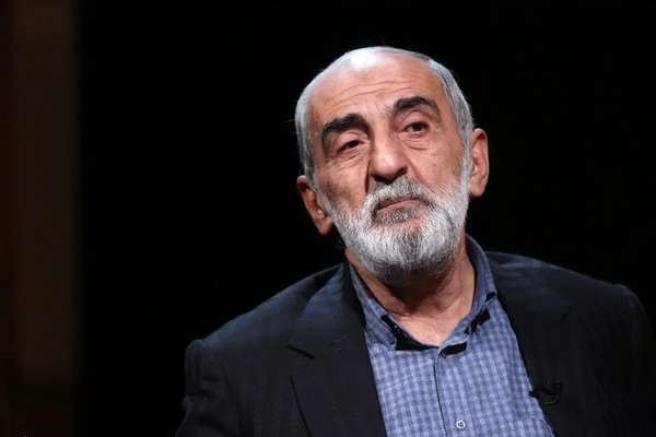 مدیرمسئول کیهان حمله به کابلهای فیبر نوری خلیج فارس را «حق مسلم» جمهوری اسلامی خواند