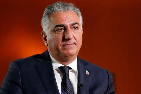 شاهزاده رضا پهلوی از پاپ خواست صدای مسیحیان در ایران باشد