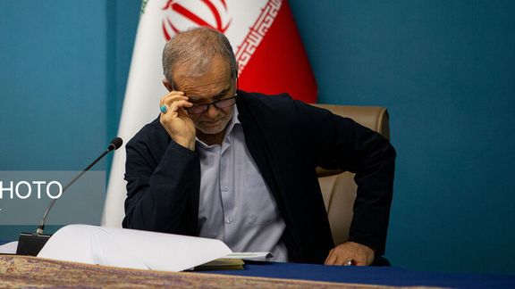 مشاور ریاستجمهوری درباره حجاب اجباری: پزشکیان تاکنون انگشت در چشم کسی نکرده است