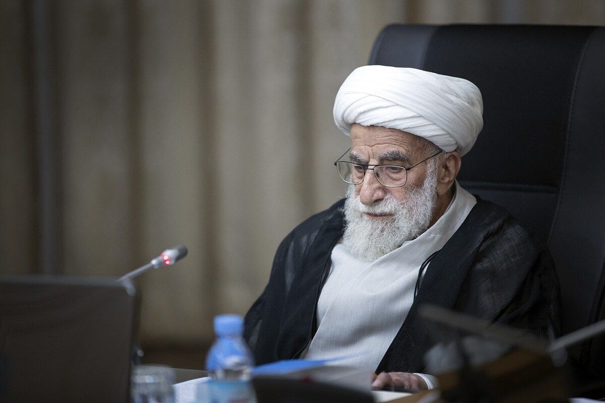 احمد جنتی، دبیر ۹۸ ساله شورای نگهبان گفت کسی جرات ندارد به این شورا فشار بیاورد