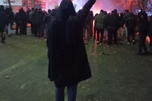 پیام مخاطب: در خرمآباد قتل عام کردند، دو خیابان صدها کشته داشت