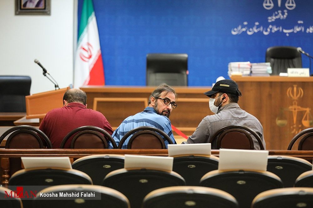 Habib Farajollah Chaab (center), also known as Habib Asyud, during a court session in Tehran   (undated)