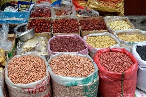 رییس انجمن حبوبات: مکانیسم ماشه تاثیری بر بازار حبوبات نمی‌گذارد