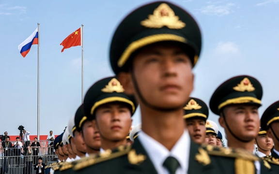 اجلاس شانگهای؛ صفآرایی چین، روسیه و هندوستان در برابر ایالات متحده