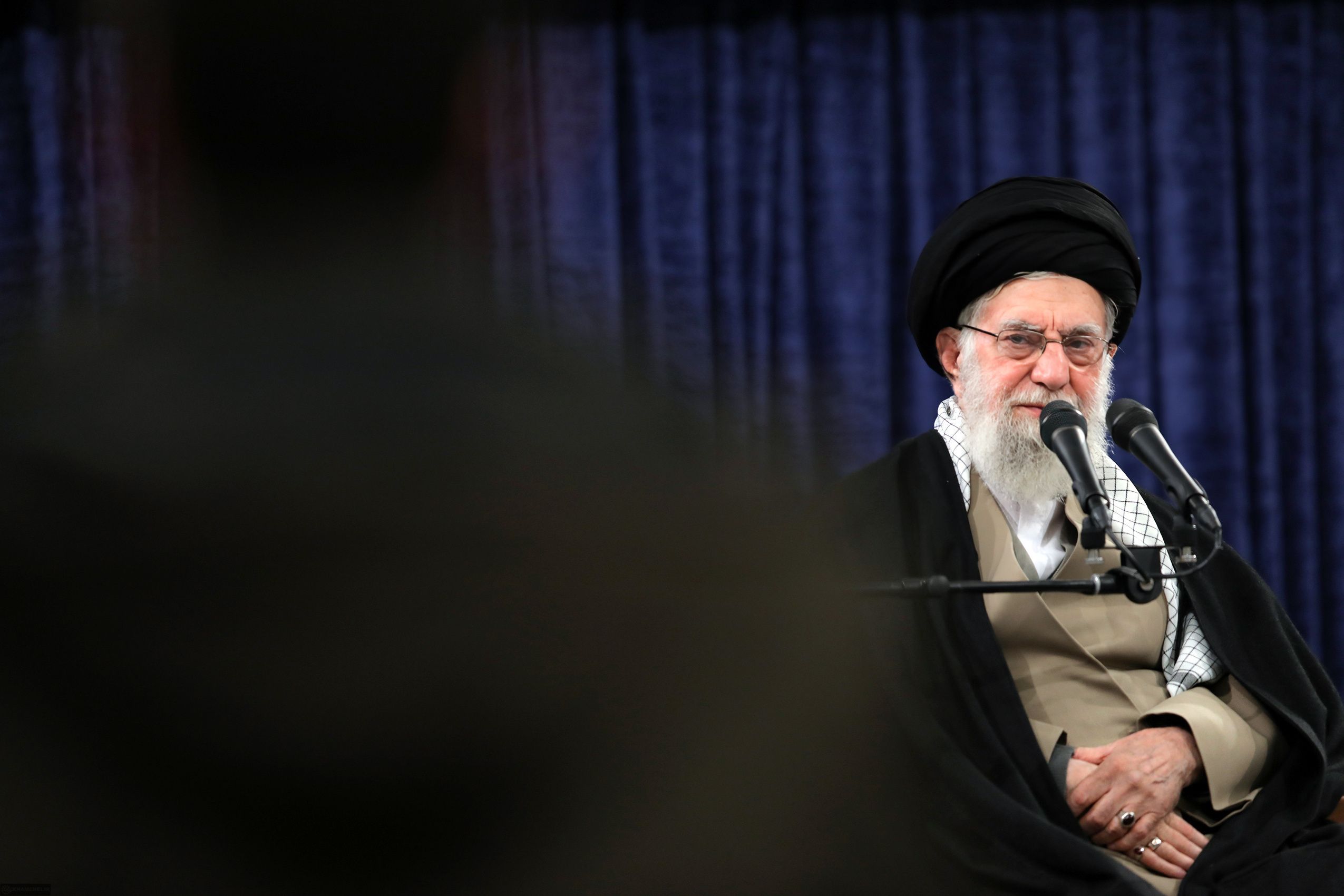 اولین اشاره بعد از آغاز به کار مجدد ترامپ در ۲۲ اسفند ۱۴۰۳: «رئیس‌جمهور آمریکا(ترامپ) می‌گوید ما آماده هستیم با ایران مذاکره کنیم و به مذاکره دعوت می‌کند…..ما چند سال نشستیم مذاکره کردیم، همین شخص (ترامپ)، مذاکره‌ تمام‌شده‌ کامل‌شده‌ امضا شده را از میز بیرون انداخت و پاره کرد؛ با این آدم چه جور میشود مذاکره کرد؟»