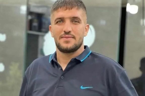 بهمن بهمنی به دلیل فشار برای اعترافات اجباری درباره قتل کیان پیرفلک اعتصاب غذا کرده است