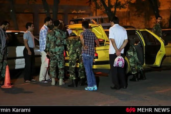 الحرس الثوري يشدد الإجراءات الأمنية في جميع أنحاء إيران