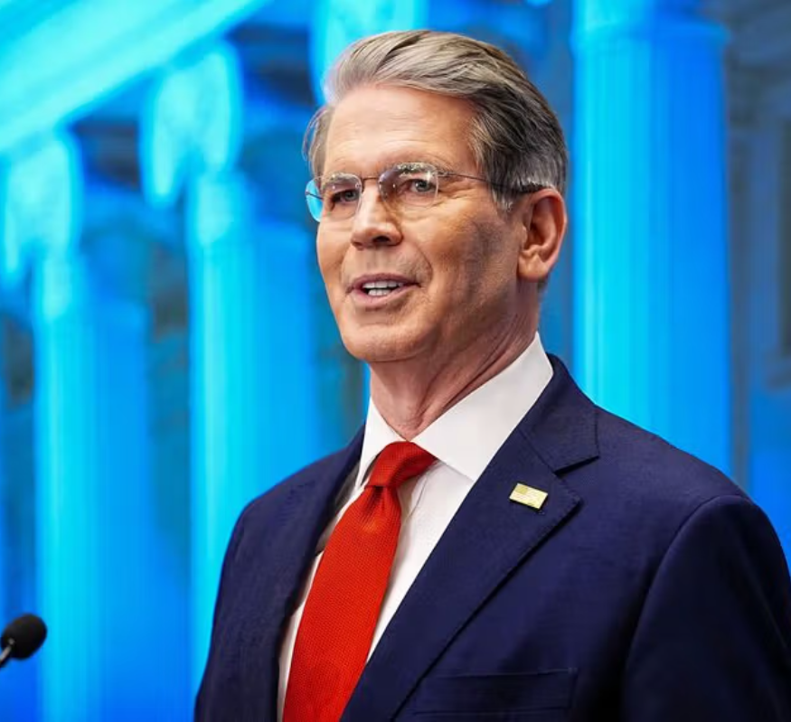 وزير الخزانة الأميركي: مسؤولو النظام الإيراني لا يفهمون سوى لغة القوة