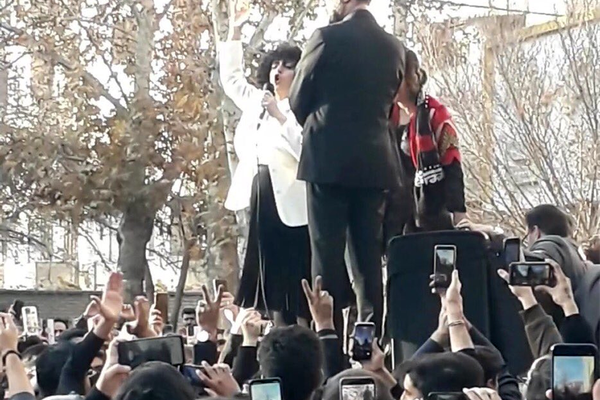 رییس هیات روابط پارلمان اروپا با ایران خواستار آزادی بازداشتشدگان مراسم خسرو علیکردی شد