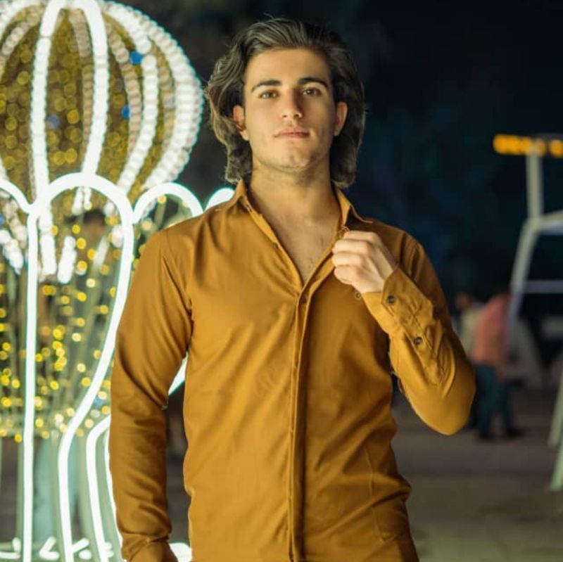 حسین پوشنه، ۱۹ ساله با شلیک مستقیم نیروهای امنیتی در اهواز کشته شد