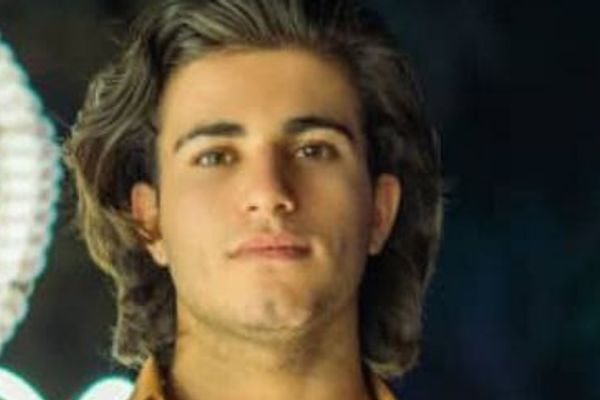 حسین پوشنه، ۱۹ ساله با شلیک مستقیم نیروهای امنیتی در اهواز کشته شد