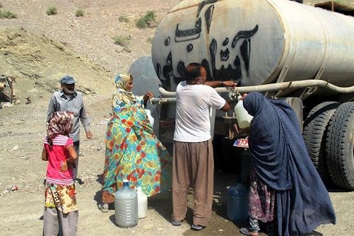 روزنامه همشهری: در سیستان و بلوچستان قتلهای غیرعمد بر سر دعوا برای آب اتفاق افتاده است